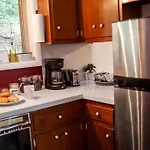 Modern Cabin With Hot Tub Grill Lake Beach Wineries Hiking Fishing And Hershey Park Family And Pet Friendly Superhosts On Ab&B
