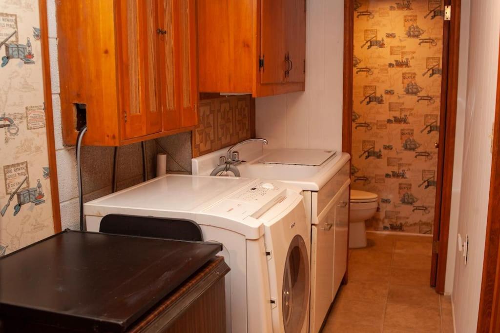 Lakeside Retreat: Pet-friendly With Hot Tub & Outdoor Activities Casa de férias Mount Gretna